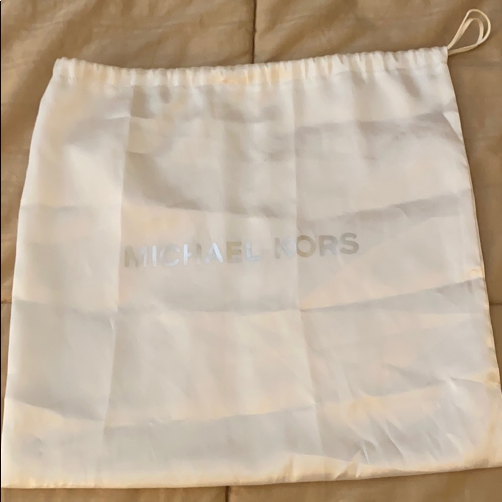 Michael Kors Brown Leather Shoulder/Crossbody Bag - Picture 10 of 10